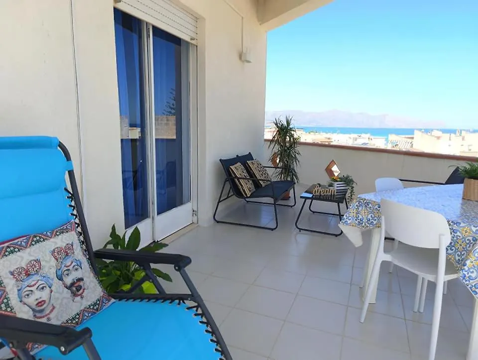 Onda Blu: Panoramic Apartment with Veranda and Parking Alcamo Marina 0*,